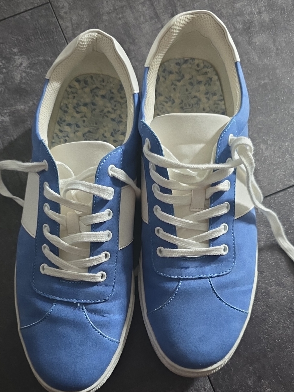 BAR III blue shoes